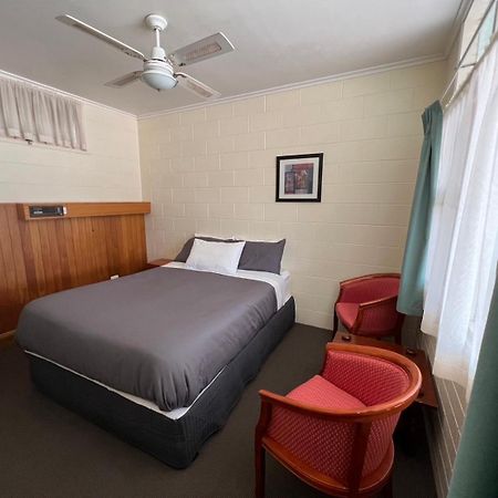 Glossop Motel Winkie Εξωτερικό φωτογραφία
