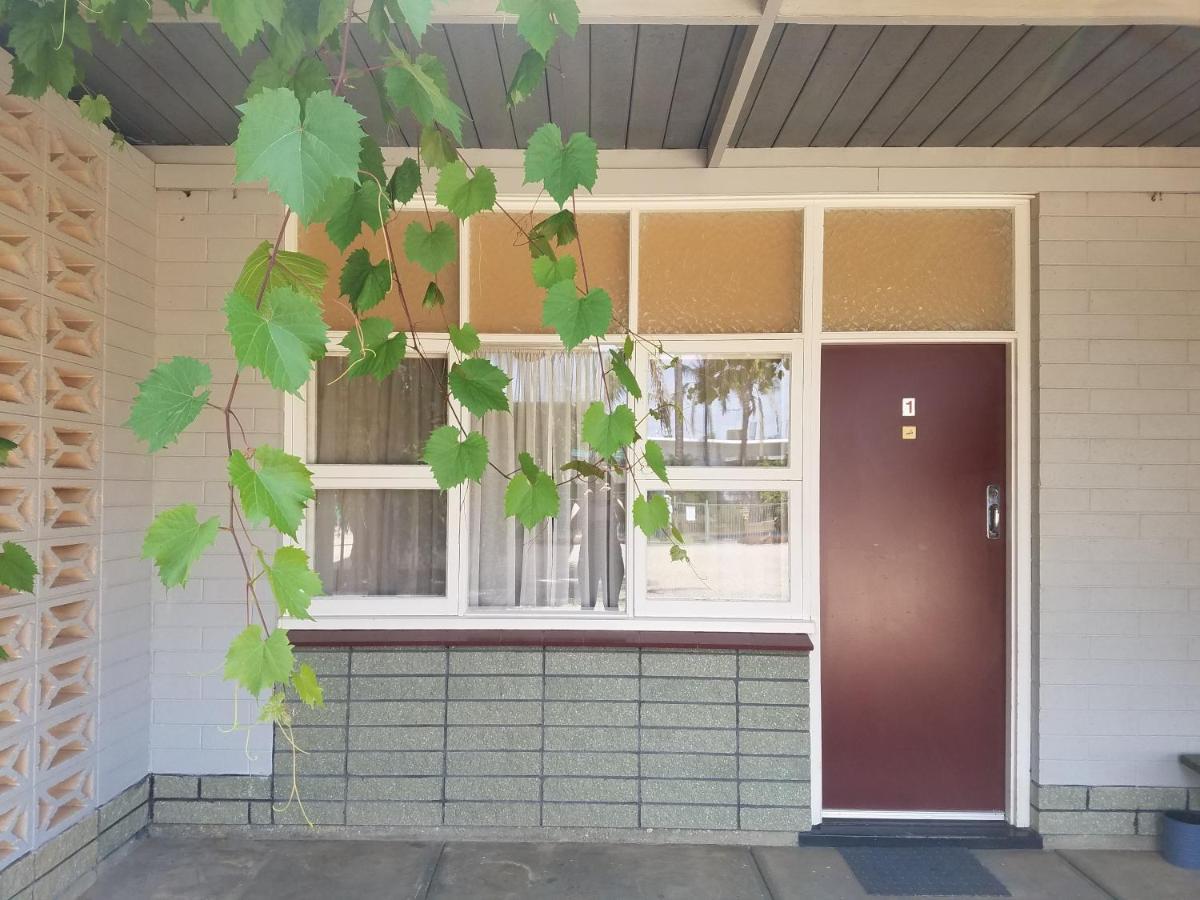 Glossop Motel Winkie Εξωτερικό φωτογραφία